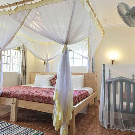 Cycad Entebbe Guest House Eksteriør bilde