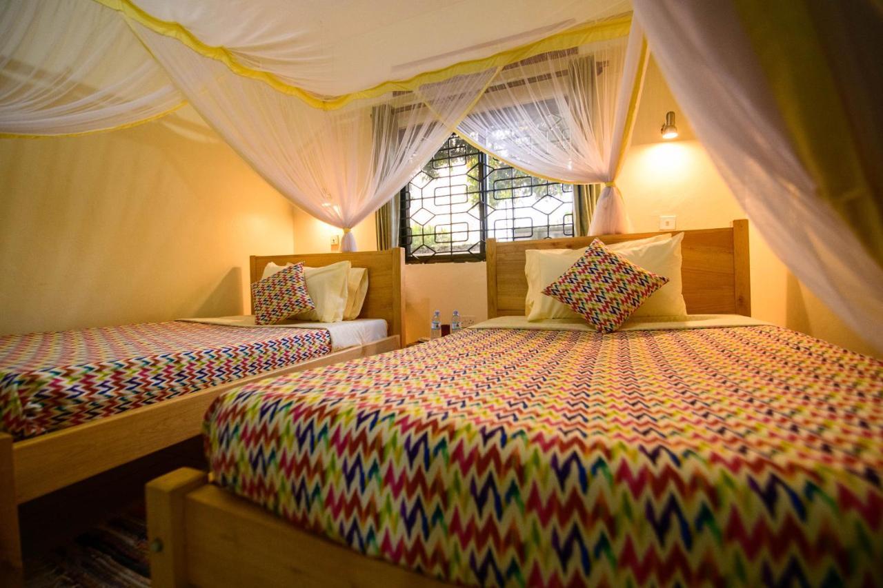Cycad Entebbe Guest House Eksteriør bilde