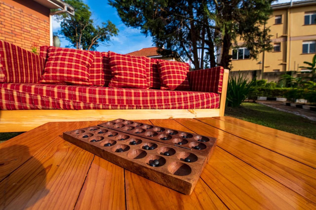 Cycad Entebbe Guest House Eksteriør bilde