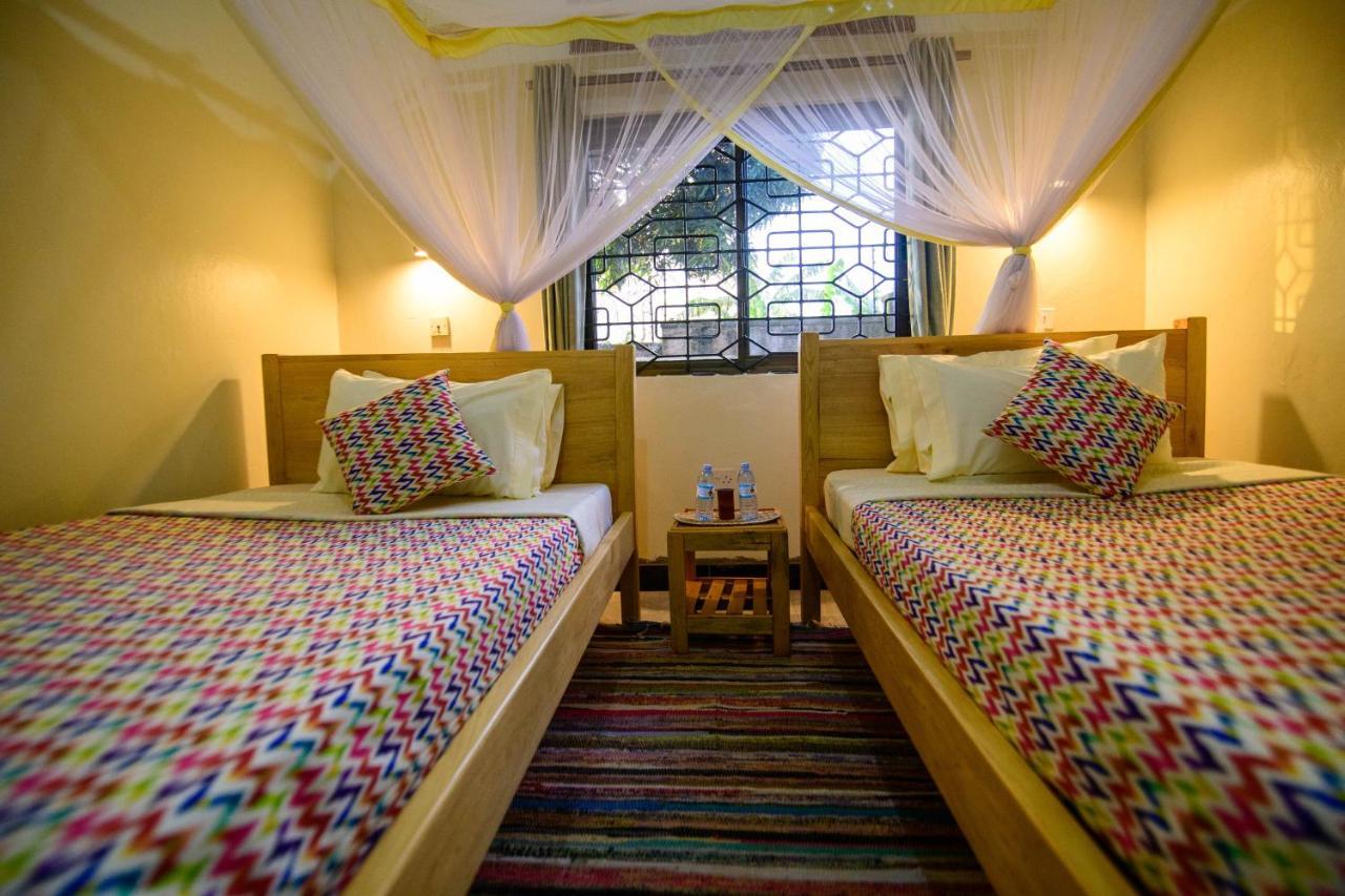 Cycad Entebbe Guest House Eksteriør bilde