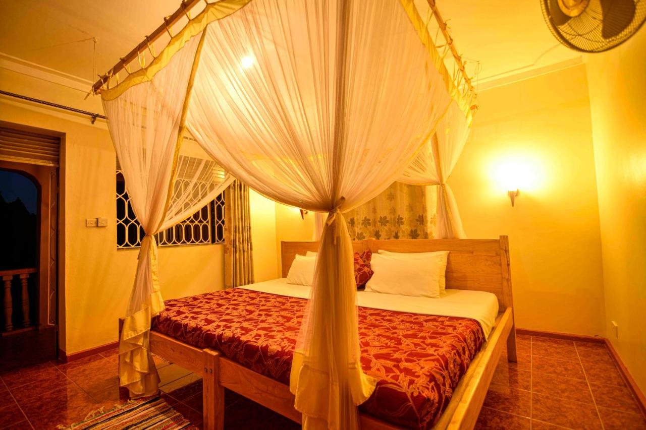 Cycad Entebbe Guest House Eksteriør bilde