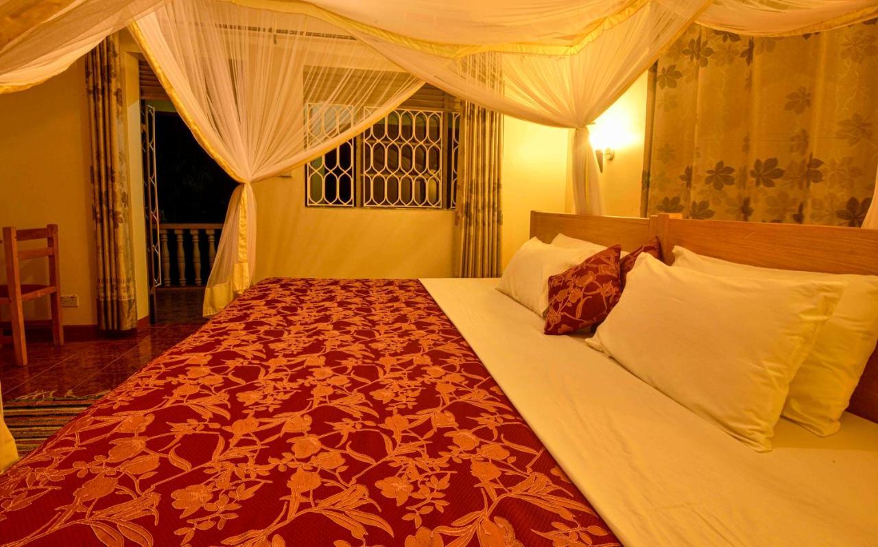 Cycad Entebbe Guest House Eksteriør bilde