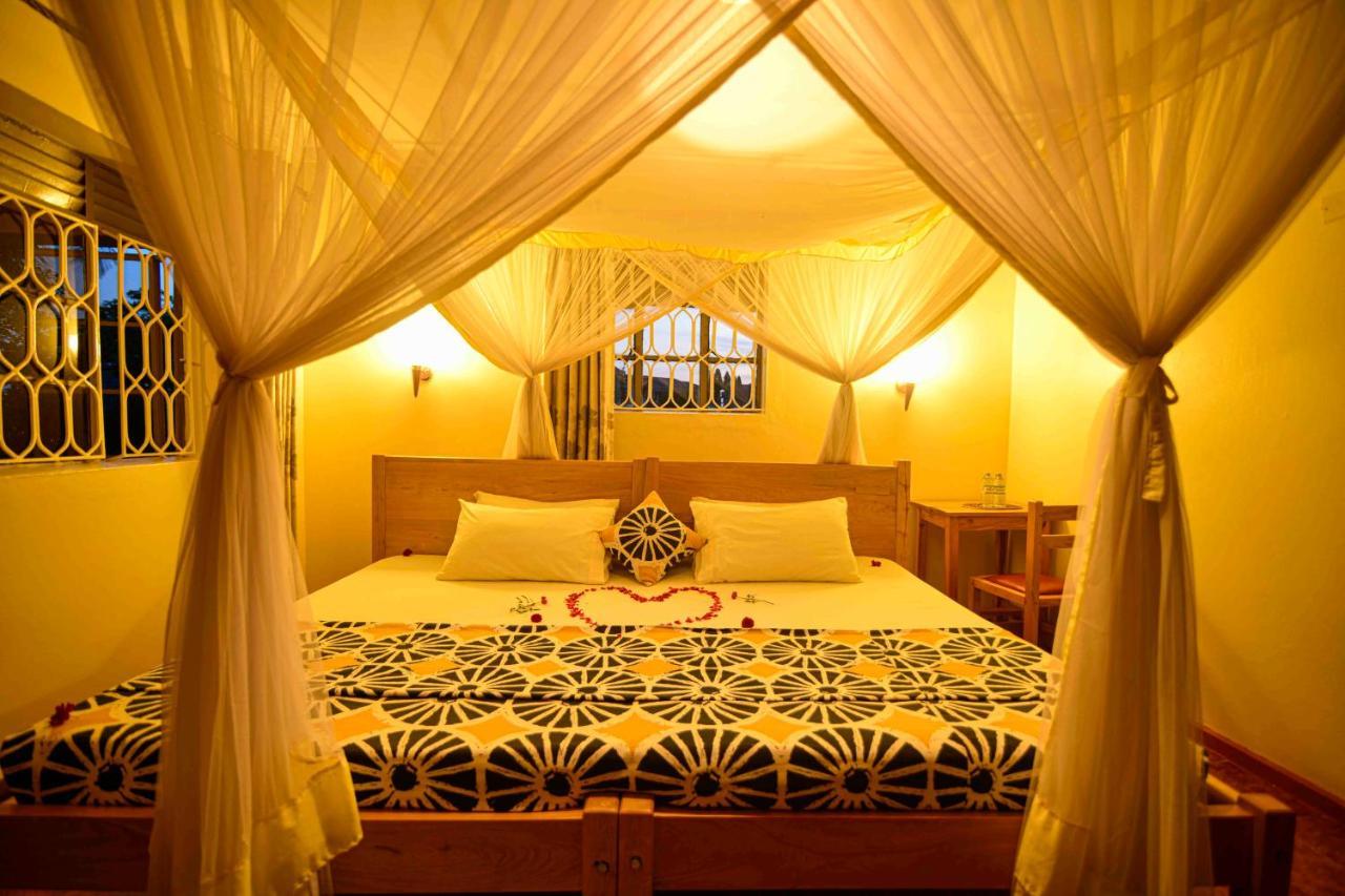 Cycad Entebbe Guest House Eksteriør bilde