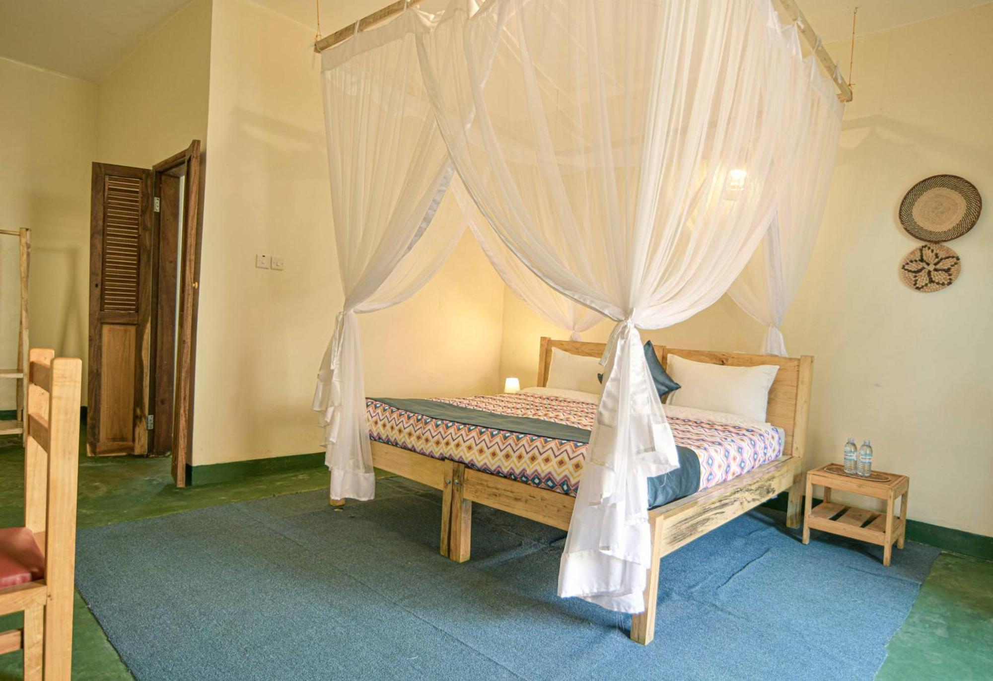 Cycad Entebbe Guest House Eksteriør bilde